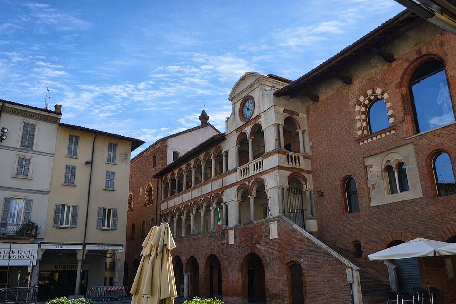 Sala B - Broletto Palace